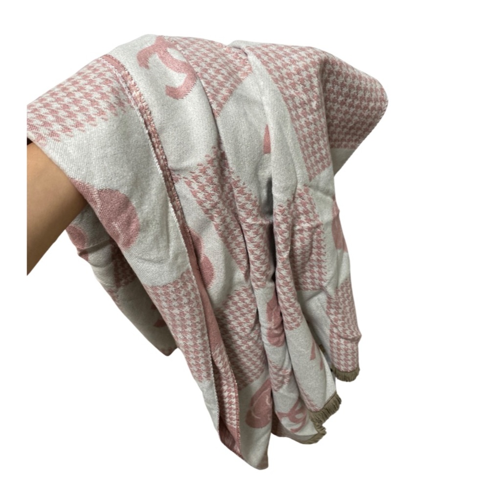 Pink cozy scarf